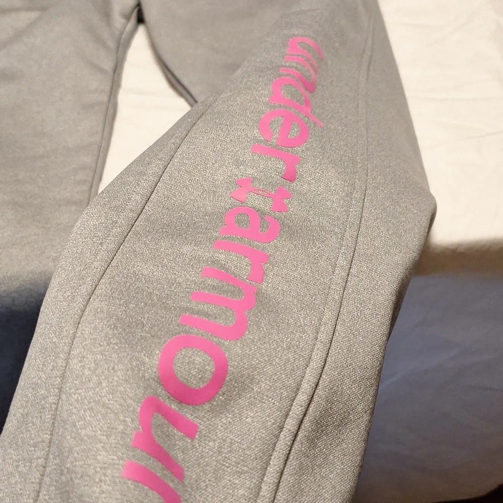 UNDER ARMOUR MEDIUM ATHLETIC PANTS. - Picture 2 of 7